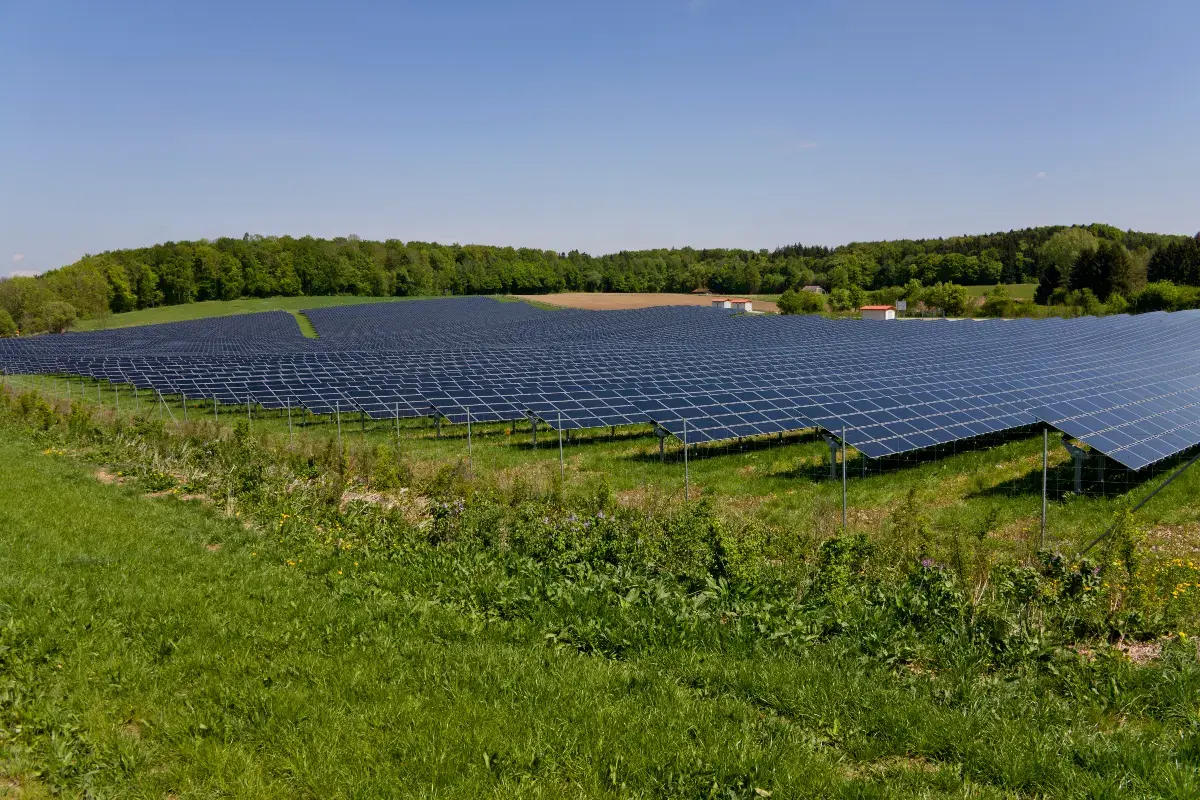 Assinatura Solar em MG e BA: reajuste na conta de energia