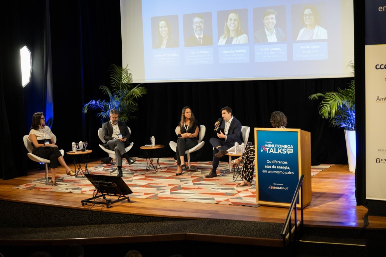 Painel "Os desafios da conexão dos data centers no Brasil", no MinutoMega Talks.
