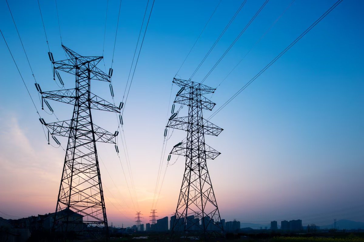 País trava no setor elétrico ao trocar competição por influência e risco privado por encargo público
