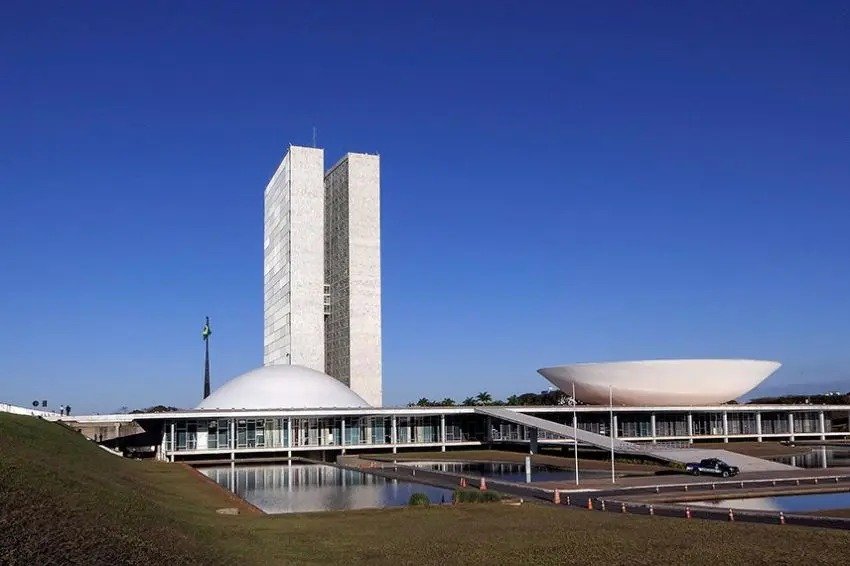a mesma régua para custos e benefícios